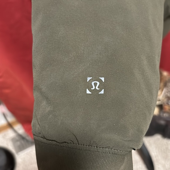 Lululemon Switch Over Bomber Jacket - Picture 3 of 8